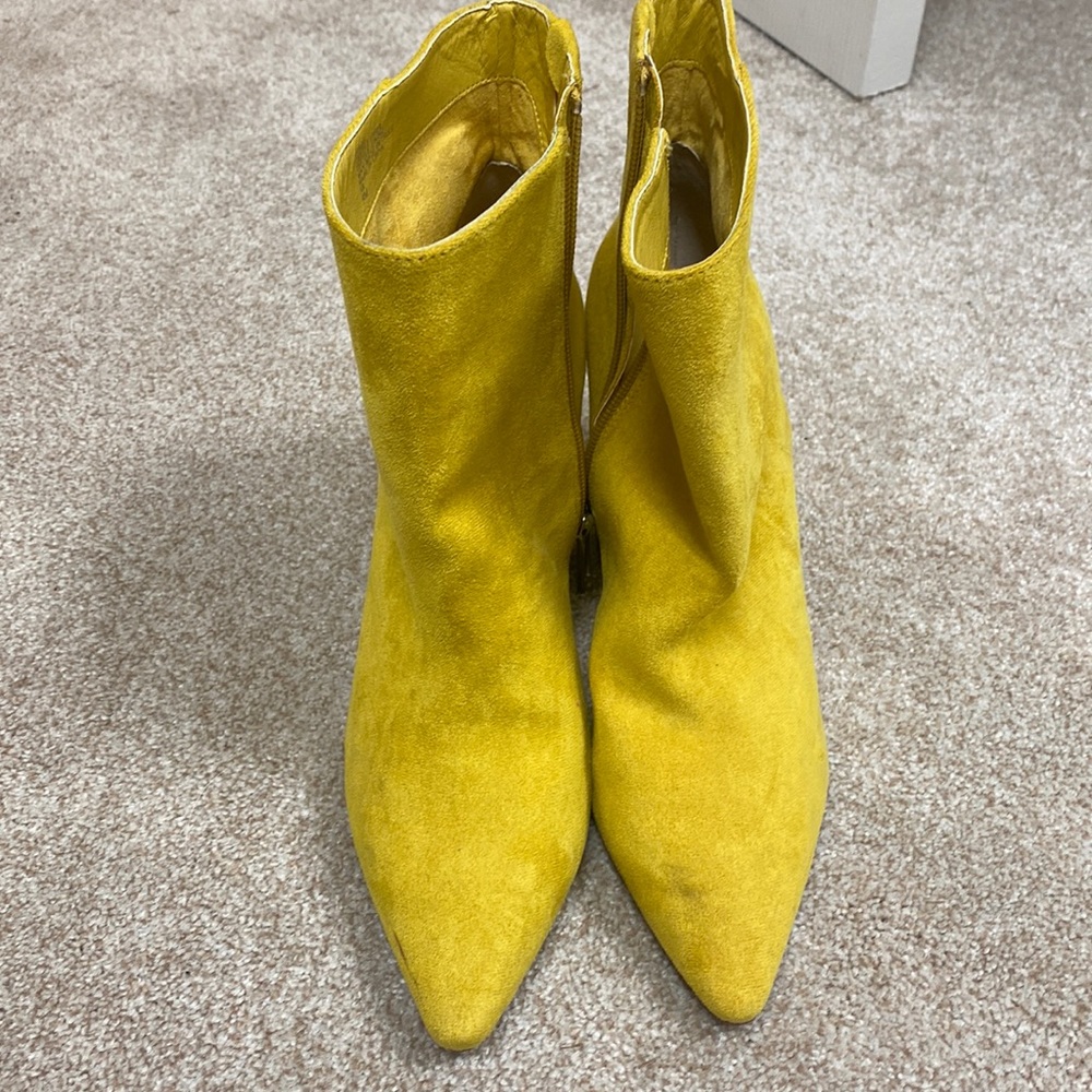 Gently Used Charles By Charles And David Yellow S… - image 1